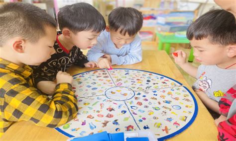 幼儿园游戏(幼儿园游戏100种玩法)缩略图